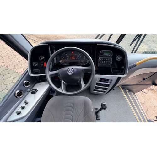 2 unid. G71050 M. Benz O500R wc e ar cond