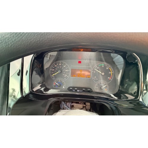 2 unid. G71050 M. Benz O500R wc e ar cond