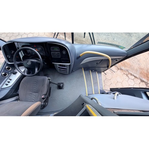 2 unid. G71050 M. Benz O500R wc e ar cond