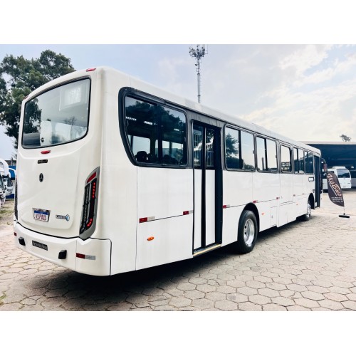 Caio Apache Vip M.Benz OF-1721 ar condicionado