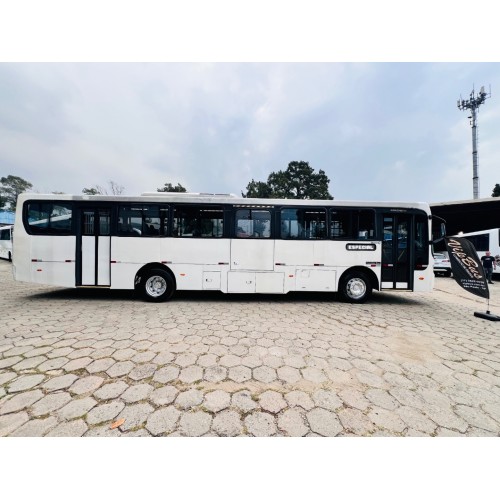 Caio Apache Vip M.Benz OF-1721 ar condicionado