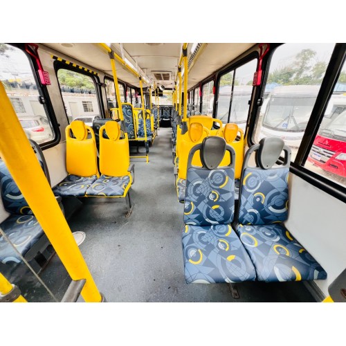 Caio Apache Vip M.Benz OF-1721 ar condicionado
