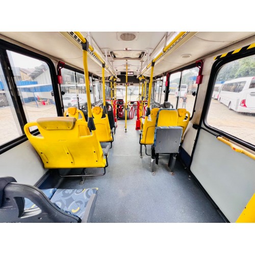 Caio Apache Vip M.Benz OF-1721 ar condicionado