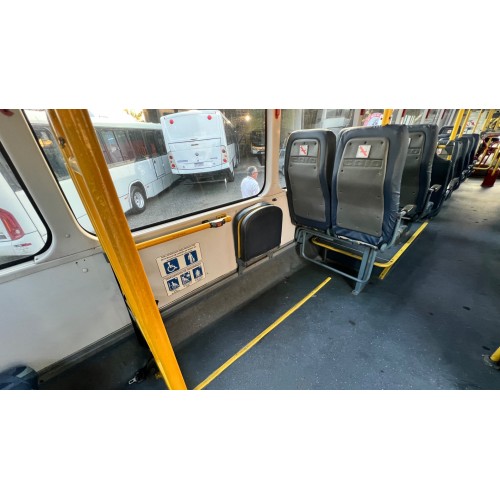 4 unid. Caio Apache Vip M.Benz OF-1519 ar condicionado