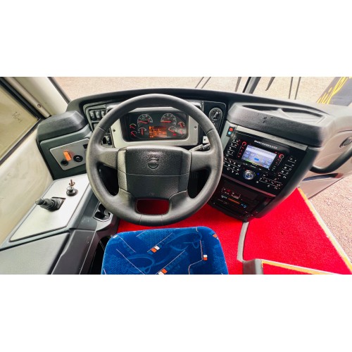 Neobus New Road trucado Volvo B420R