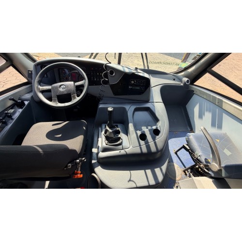 BepoBus  VW9.160 Ar Condicionado 1 porta elevador 