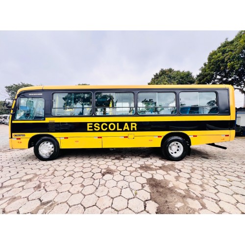 Caminho da Escola Marcopolo Iveco 