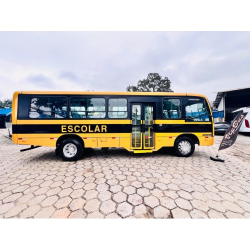 Caminho da Escola Marcopolo Iveco 